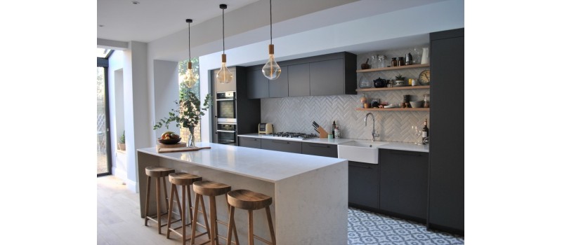 How to Use Black Kitchen Cabinets in a Small Kitchen? How to Use Black Kitchen Cabinets in a Small Kitchen?